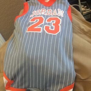 FINAL MARKDOWN Little boys Jordan onesie 12 months